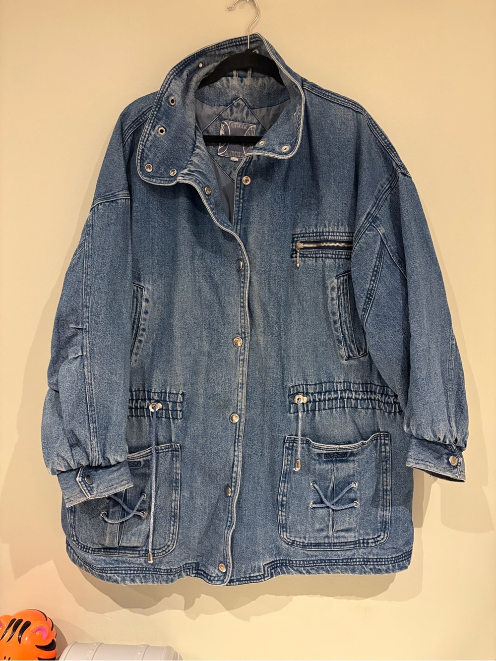 Classic Blue Denim Jacket with Utility Pockets